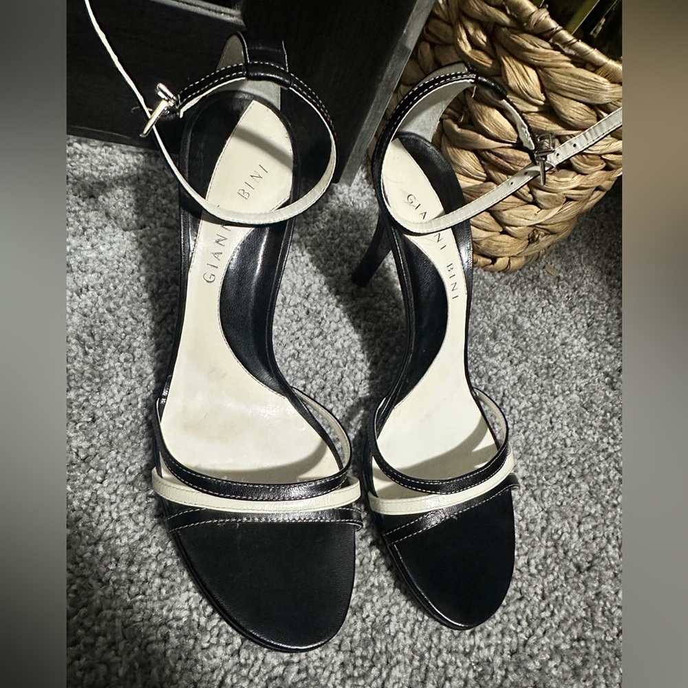 Gianni Bini heels sz 6M